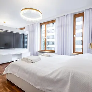 Apartament Luxury Princessa & Garage & Cable Tv Channels, Warszawa